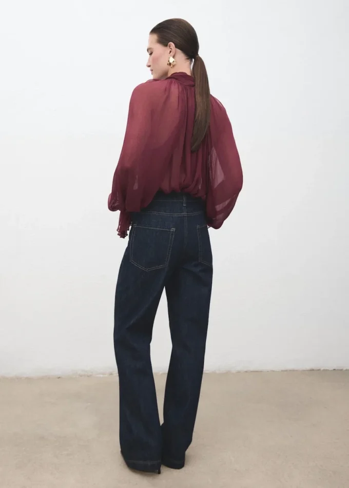 Jeans a gamba dritta con abbottonatura Jeans a gamba dritta con abbottonatura