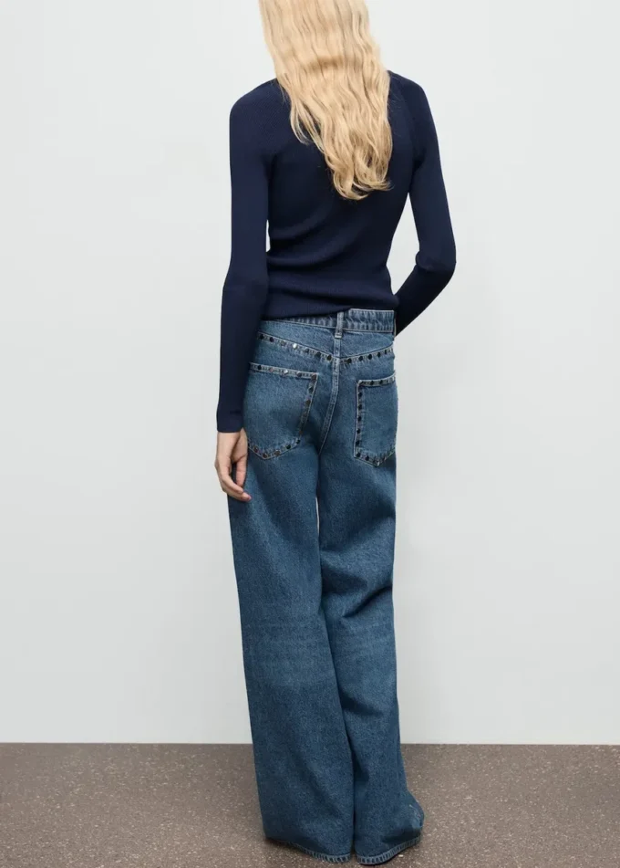 Jeans a gamba larga con borchie Jeans a gamba larga con borchie