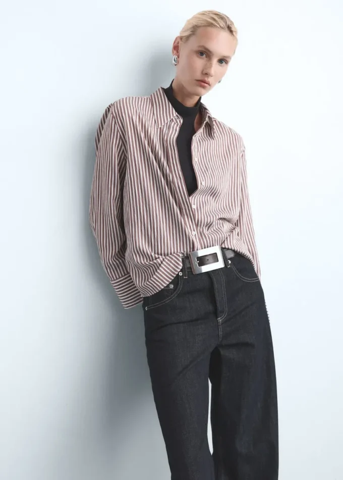 Jeans a gamba larga con bottoni