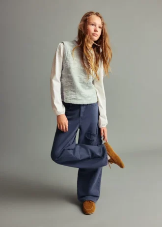 Jeans a gamba larga con dettaglio floreale