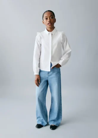 Jeans a gamba larga con orlo sfrangiato