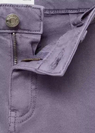 Jeans a gamba larga con orlo sfrangiato