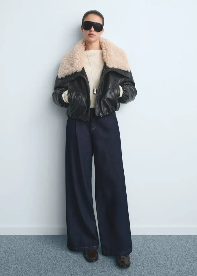 Jeans a gamba larga con piega Jeans a gamba larga con piega