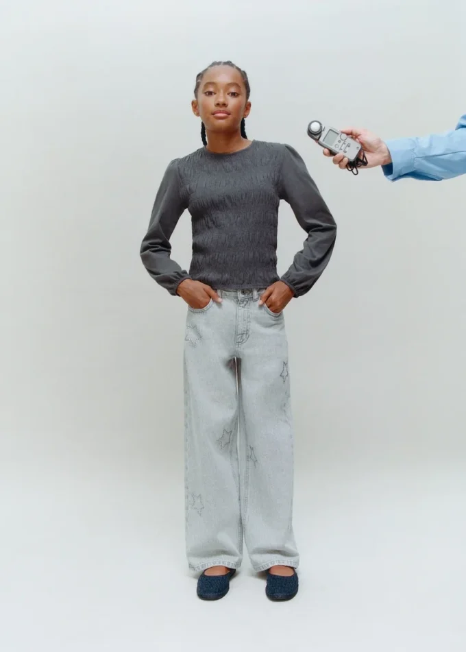 Jeans a gamba larga con stelle Jeans a gamba larga con stelle