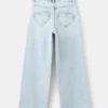 Jeans a gamba larga con tasche a forma di cuore Jeans a gamba larga con tasche a forma di cuore