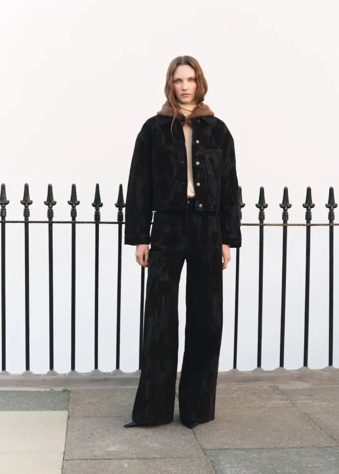 Jeans a gamba larga in tessuto devoré Jeans a gamba larga in tessuto devoré