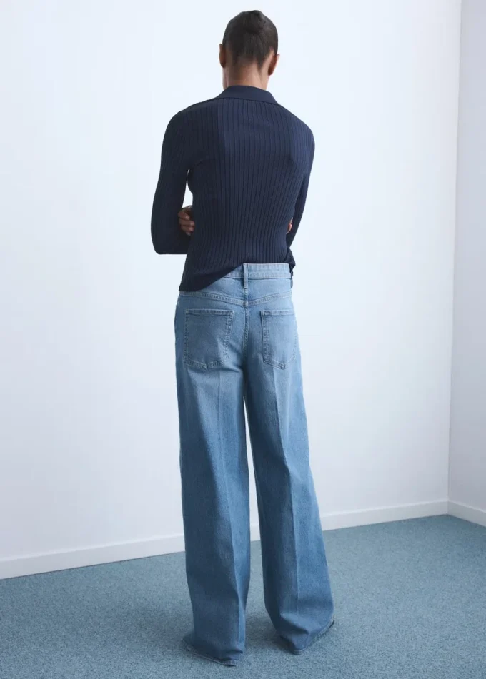 Jeans a vita alta e gamba larga