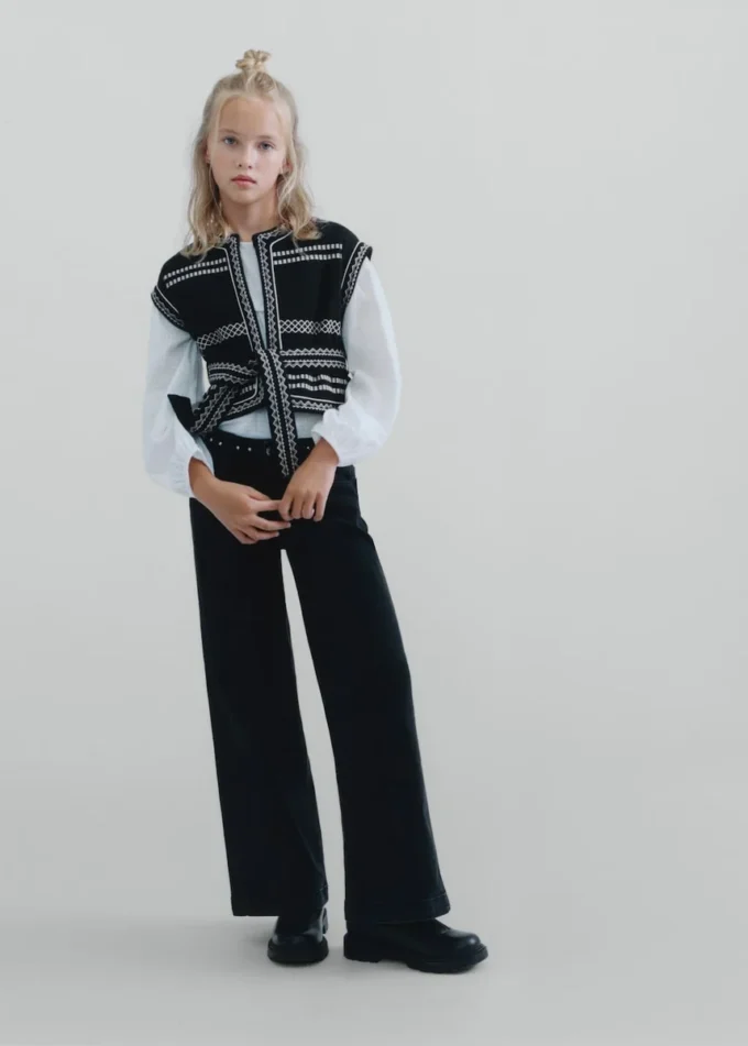 Jeans a vita bassa con borchie Jeans a vita bassa con borchie