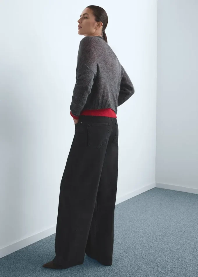 Jeans a vita media con gamba larga Jeans a vita media con gamba larga