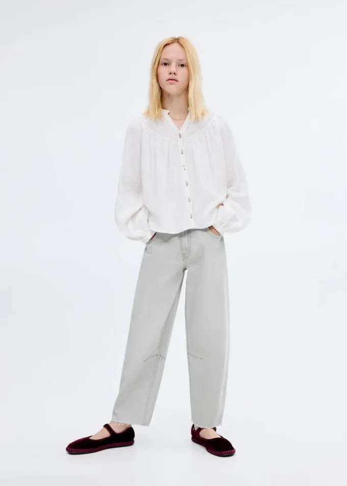 Jeans a vita media con taglio a palloncino