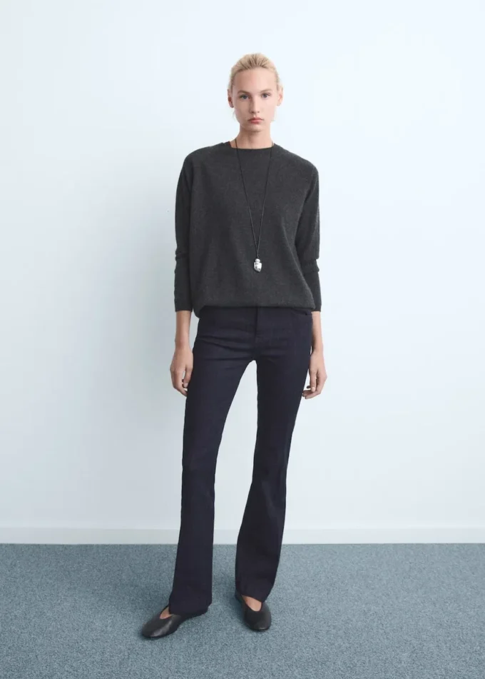 Jeans a zampa media con lavaggio rinse Jeans a zampa media con lavaggio rinse