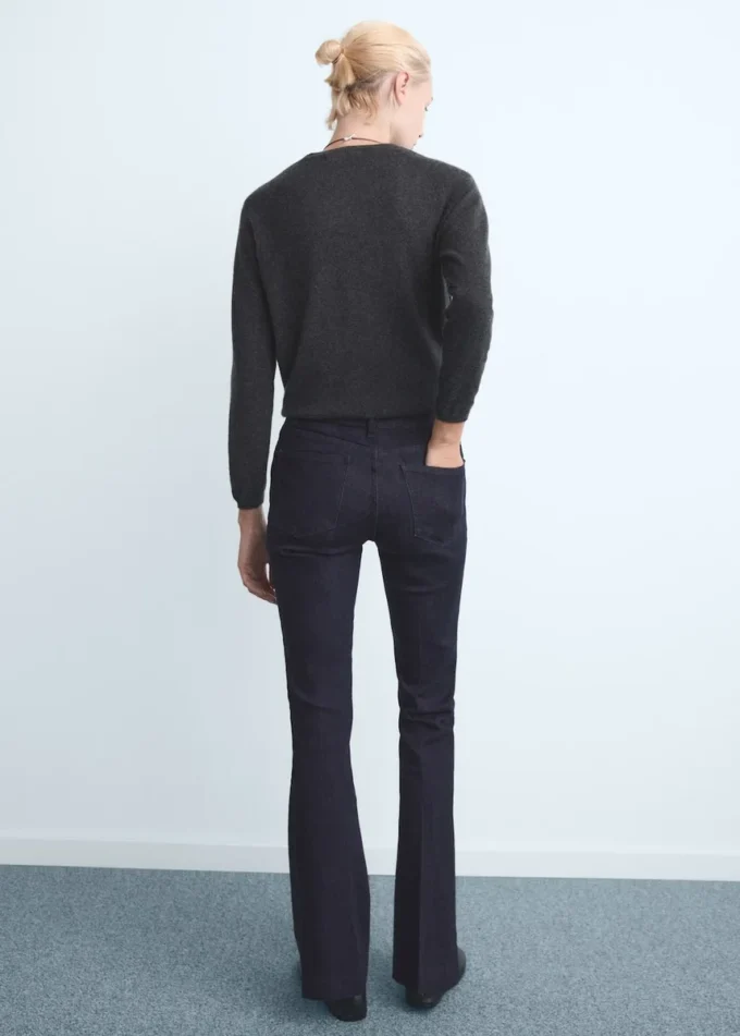 Jeans a zampa media con lavaggio rinse Jeans a zampa media con lavaggio rinse