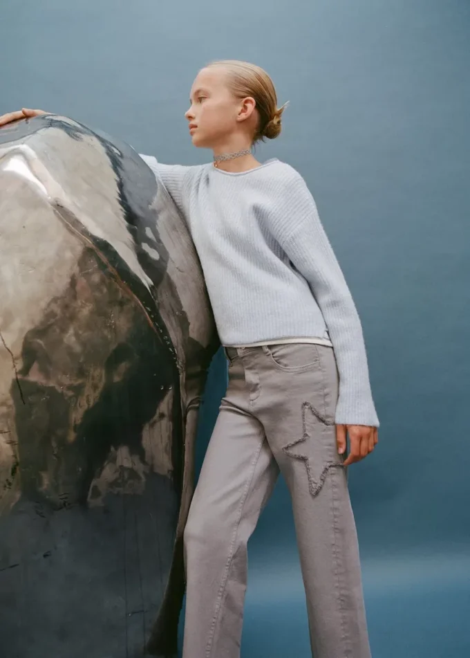 Jeans con stelle ricamate Jeans con stelle ricamate