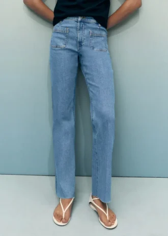Jeans cropped svasati con tasche