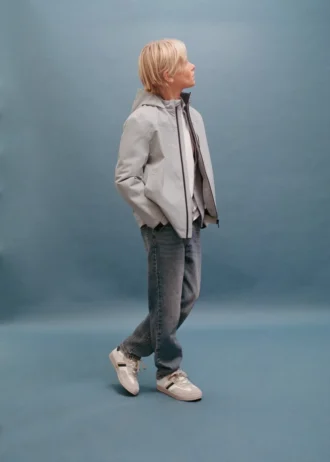 Cappotto impermeabile con cappuccio