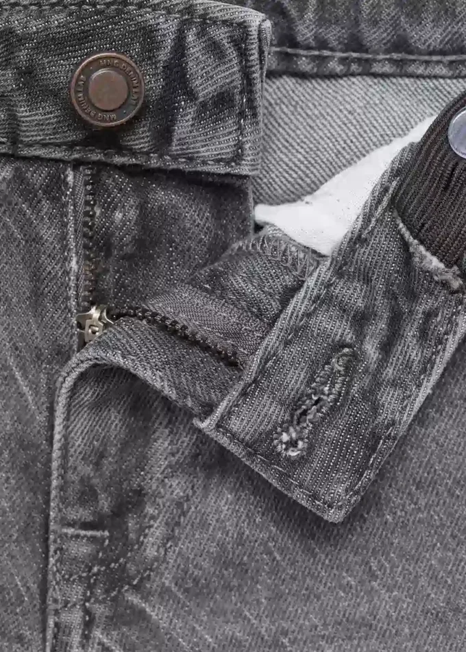 Jeans dalla vestibilità regolare Jeans dalla vestibilità regolare