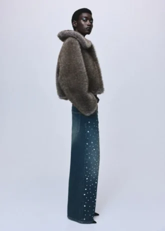 Jeans dritti con borchie