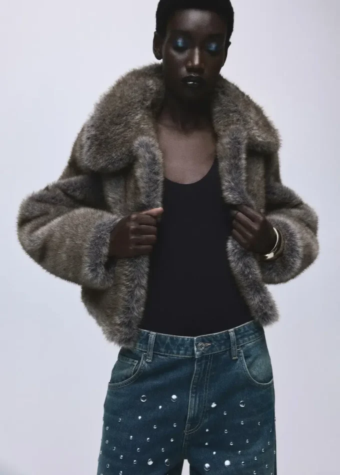 Jeans dritti con borchie