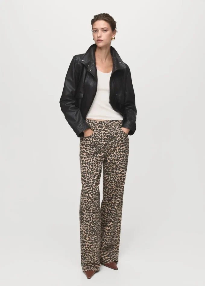 Jeans dritti con stampa leopardata Jeans dritti con stampa leopardata