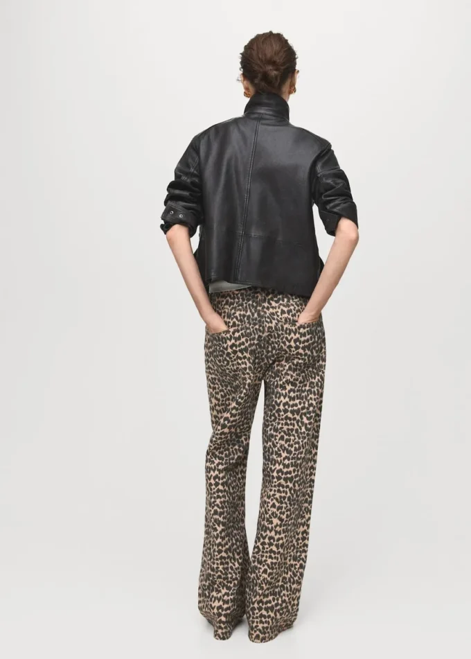 Jeans dritti con stampa leopardata Jeans dritti con stampa leopardata