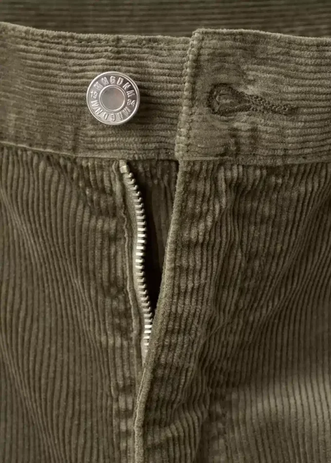 Jeans in velluto a coste a gamba larga