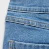 Jeans skinny a vita bassa con orlo sfrangiato Jeans skinny a vita bassa con orlo sfrangiato