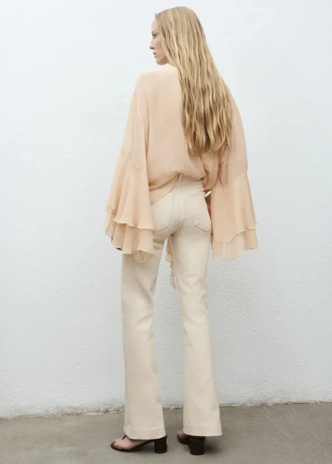 Jeans svasati a vita media Jeans svasati a vita media