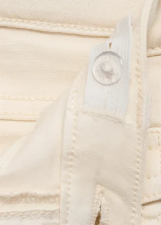 Jeans svasati con tasche