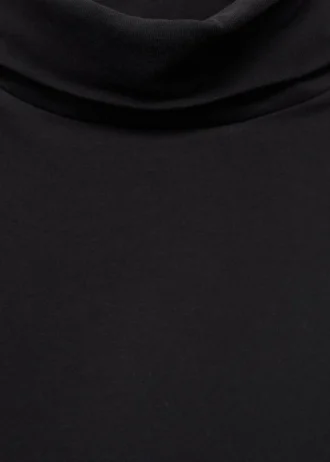 Maglia a collo alto con maniche lunghe