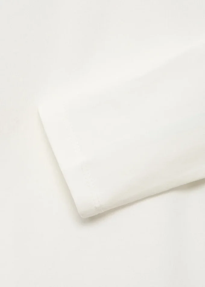 Maglia a collo alto con maniche lunghe Maglia a collo alto con maniche lunghe