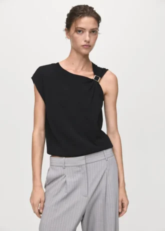 Maglia a maniche corte con dettaglio metallico