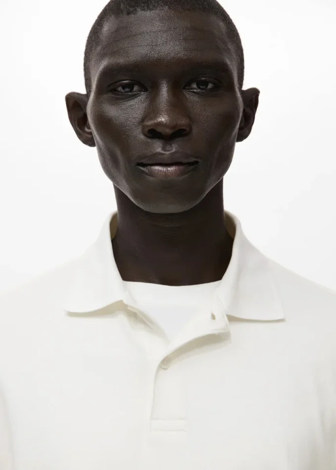 Maglia polo lavorata a maglia dalla vestibilità regolare Maglia polo lavorata a maglia dalla vestibilità regolare