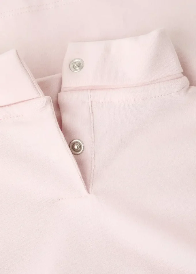 Maglietta a collo alto in cotone Maglietta a collo alto in cotone