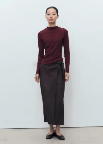 Maglietta con bordi smerlati