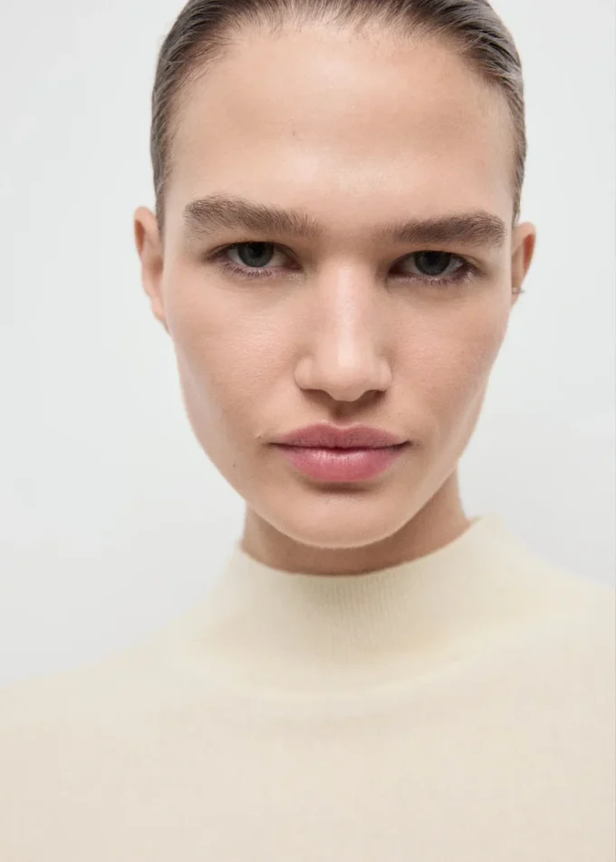 Maglione 100% cashmere con collo alla coreana Maglione 100% cashmere con collo alla coreana