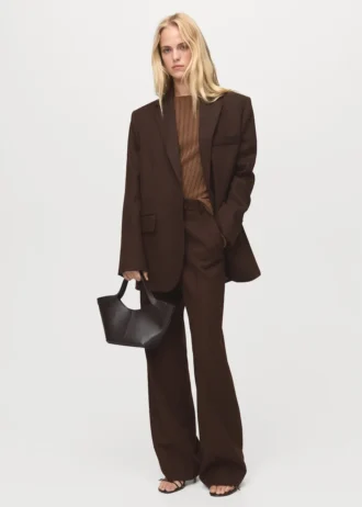 Maglione a collo a barchetta a costine