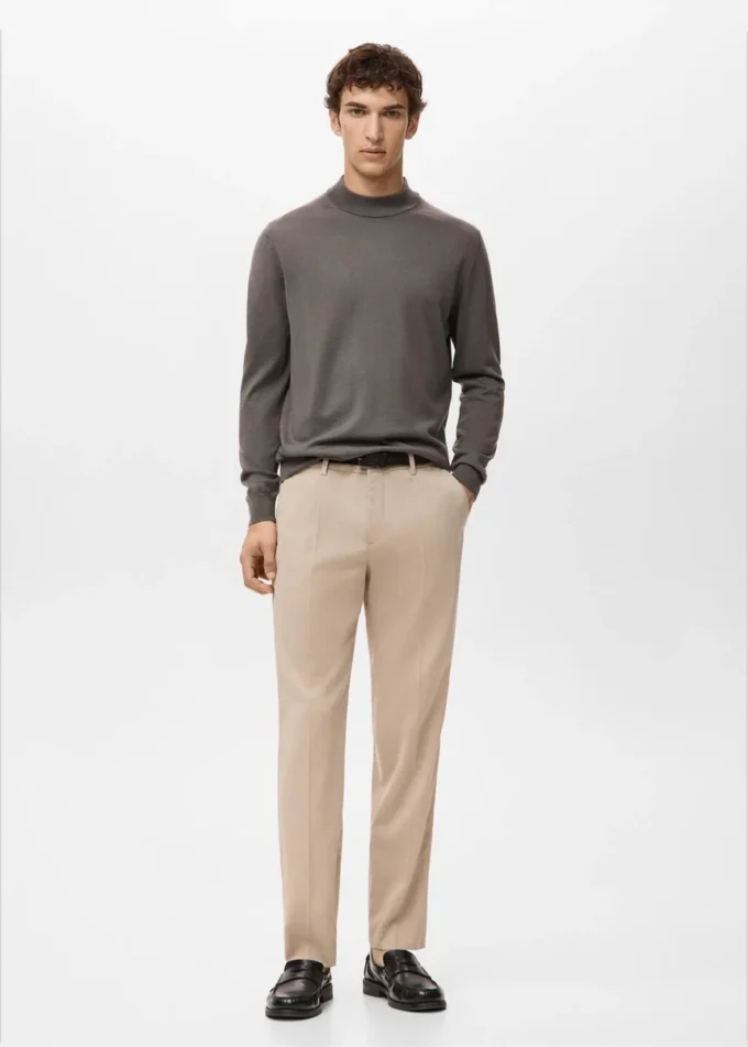 Maglione a collo alto 100% lana Maglione a collo alto 100% lana