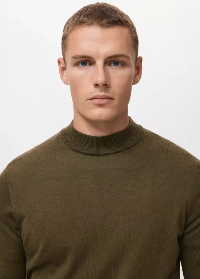 Maglione a collo alto 100% lana merino Maglione a collo alto 100% lana merino