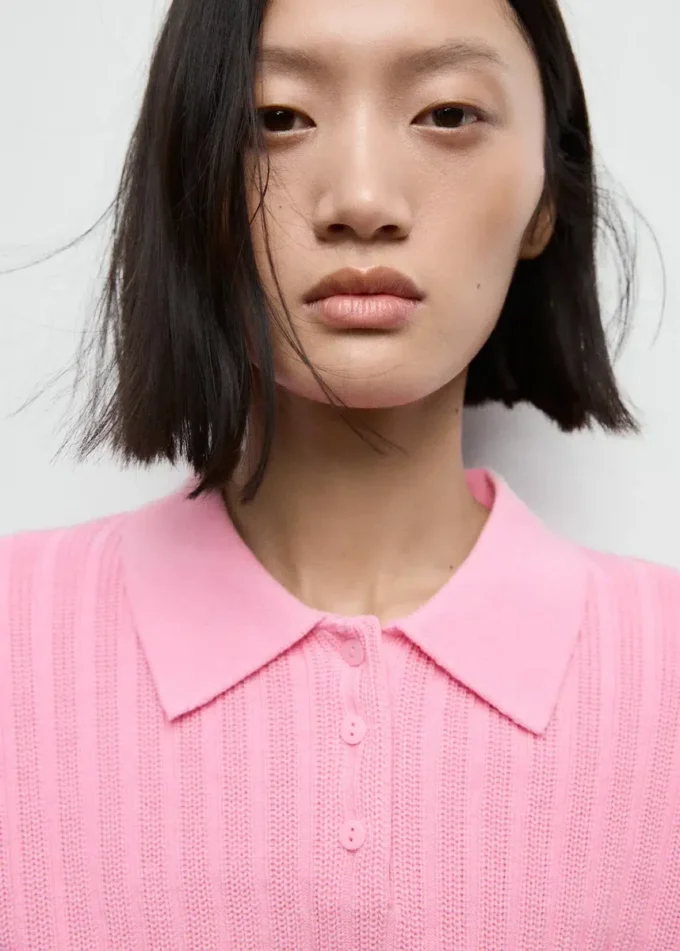 Maglione a collo alto a costine Maglione a collo alto a costine