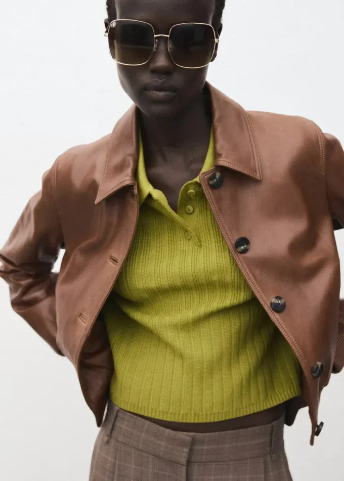 Maglione a collo alto a costine Maglione a collo alto a costine