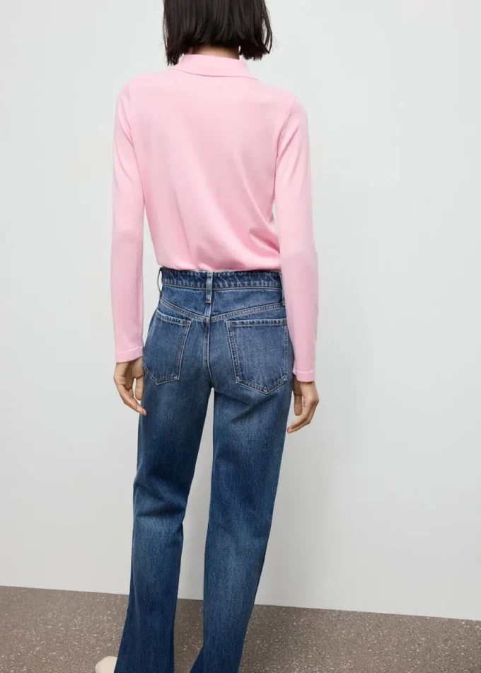 Maglione a collo alto con maniche lunghe Maglione a collo alto con maniche lunghe