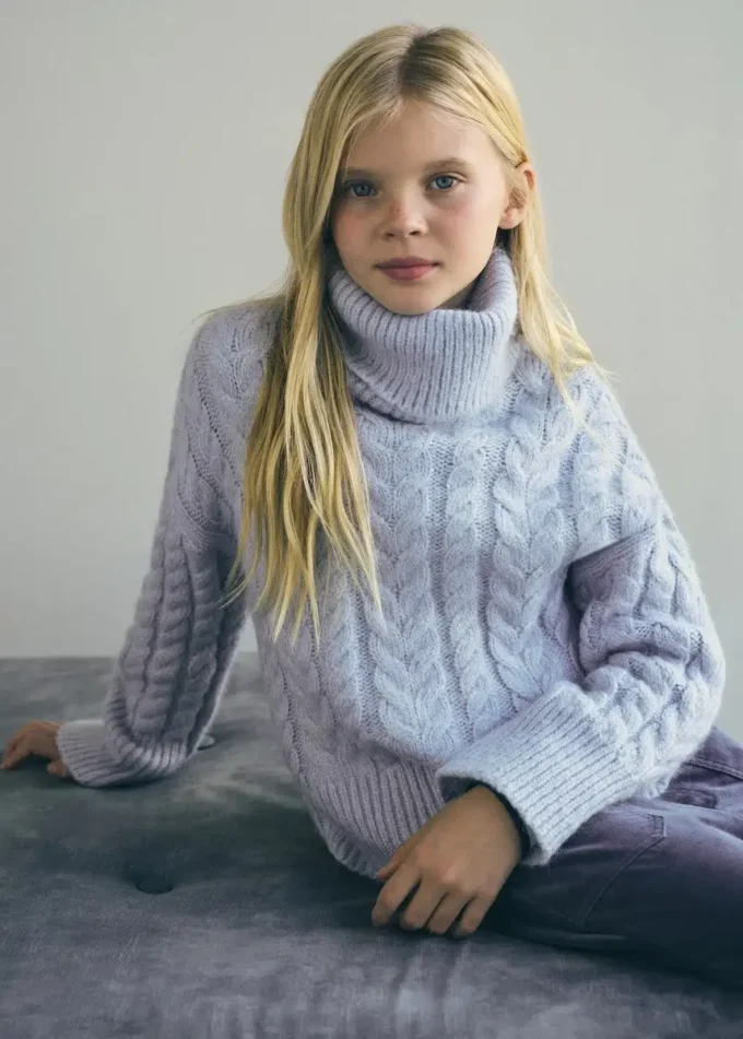 Maglione a collo alto in maglia Maglione a collo alto in maglia