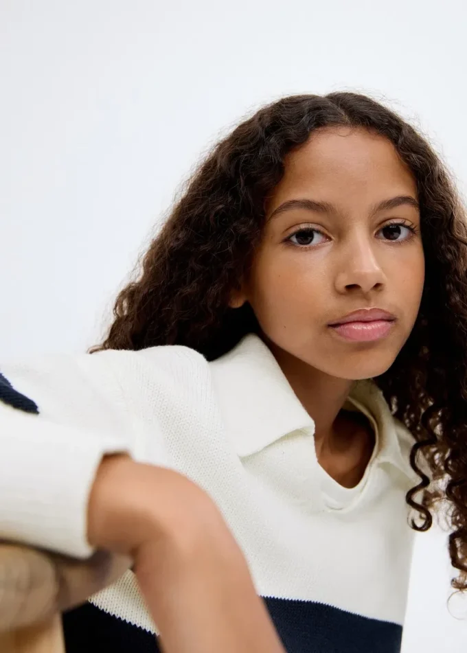 Maglione a collo alto lavorato a maglia Maglione a collo alto lavorato a maglia