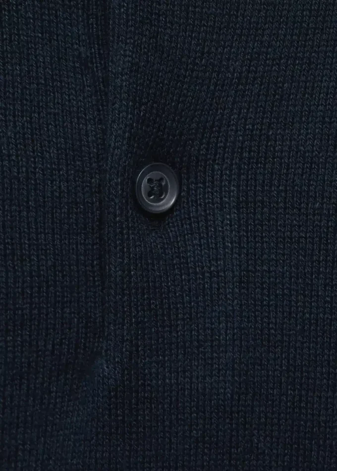 Maglione a collo alto lavorato a maglia Maglione a collo alto lavorato a maglia