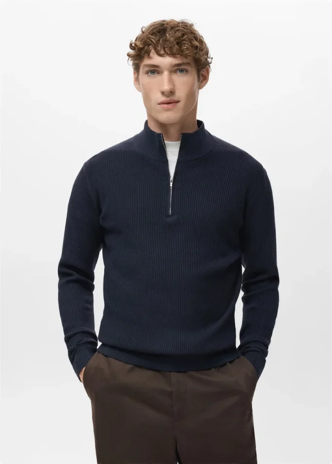 Maglione a coste con collo con zip Maglione a coste con collo con zip
