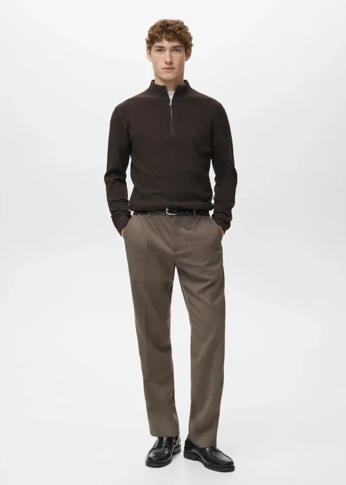 Maglione a coste con collo con zip Maglione a coste con collo con zip