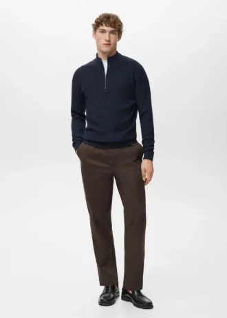 Maglione a coste con collo con zip