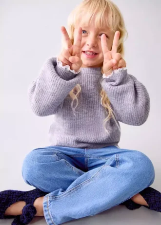 Maglione a costine lavorato a maglia
