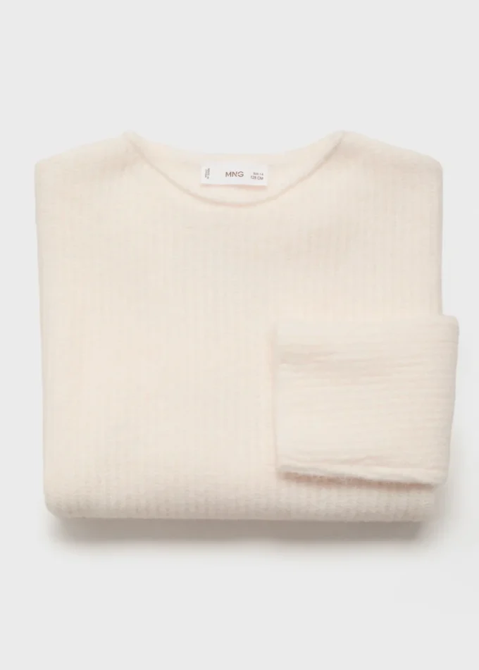 Maglione a costine lavorato a maglia Maglione a costine lavorato a maglia