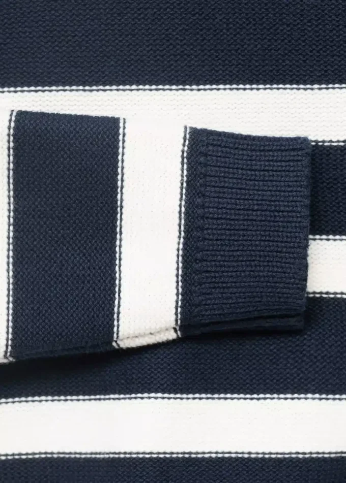 Maglione a righe in maglia Maglione a righe in maglia